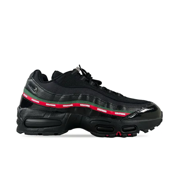 undefeated-x-nike-air-max-95-sp-black-ib4453-001-1.png