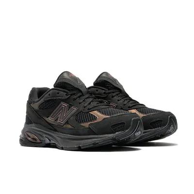 new-balance-2010-black-ice-u2010etb-2.png
