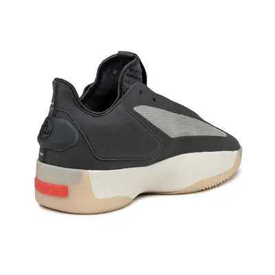 derrick-rose-x-fear-of-god-athletics-ii-x-adidas-basketball-low-hq9426-3.png