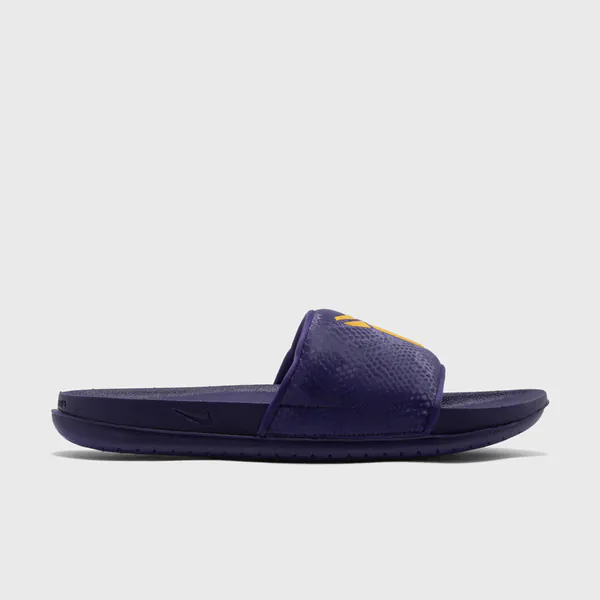 kobe-bryant-x-nike-offcourt-slide-purple-university-gold-if2870-500-1.png
