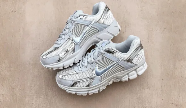 Nike Zoom Vomero 5 Celestine Blue menu2 snkr.png