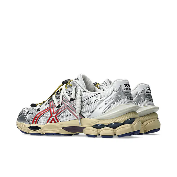 asics_0002_Ebene 23.jpg