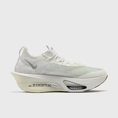 nike-air-zoom-alphafly-next-3-running-is-mental-iq0309-094-2.png