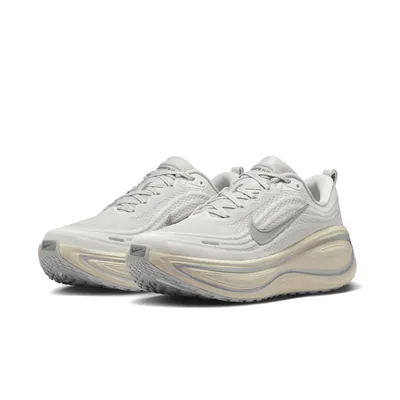 nike-vomero-plus-running-is-mental-iq0308-094-3.png