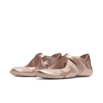 nikeskims-rift-satin-silt-red-iq7158-600-3.png