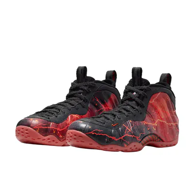 stranger-things-x-nike-air-foamposite-one-ir7336-001-3.png