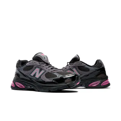 new-balance-2010-black-magenta-u20106y6-2.png