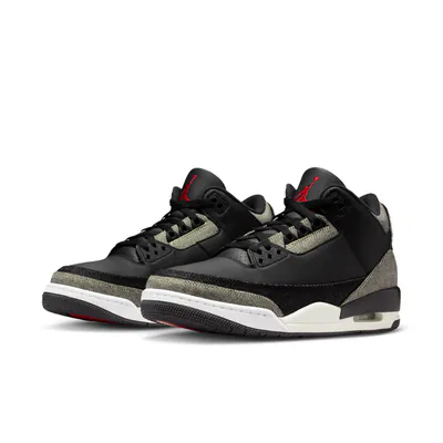 levi-s-x-nike-air-jordan-retro-3-black-denim-ir0914-400-3.png