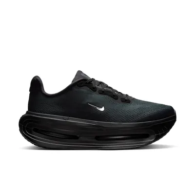 nike-vomero-premium-mini-swosh-black-iq0627-001-1.png