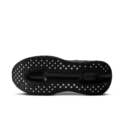 nike-vomero-premium-mini-swosh-black-iq0627-001-2.png