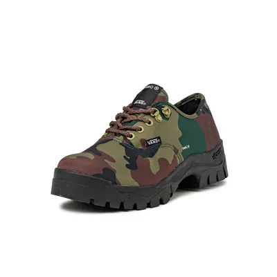 oamc-x-vans-authentic-oxford-woodland-camo-vn000egwwvd-2.png