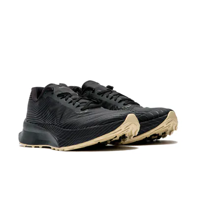 nike-acg-ultrafly-trail-sp-black-ir7317-001-2.png
