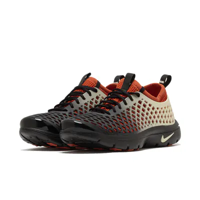nike-rejuven8-og-se-black-muslin-io9932-001-2.png
