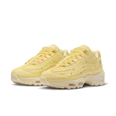 nike-air-max-95-soft-yellow-iq3444-722-3.png