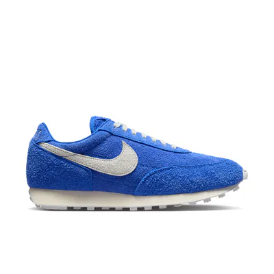 nike-daybreak-hyper-royal-iq0635-400-1.png