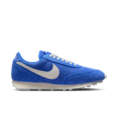 nike-daybreak-hyper-royal-iq0635-400-2.png