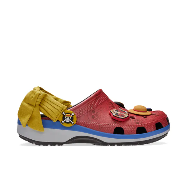 one-piece-x-crocs-classic-clog-luffy-212125-1.png