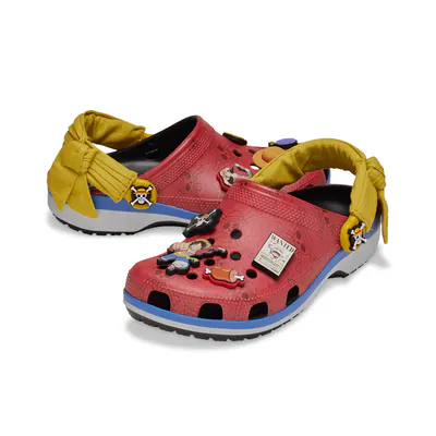 one-piece-x-crocs-classic-clog-luffy-212125-2.png