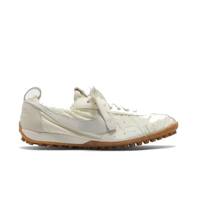 jacquemus-x-nike-moon-shoe-sp-soft-pearl-hv8547-002-1.png