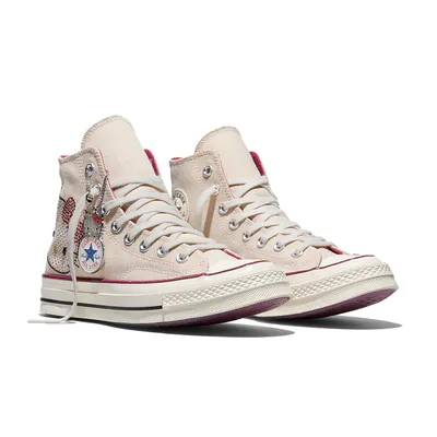 hello-kitty-x-swarovski-x-converse-chuck-taylor-70-a17695c-3.png