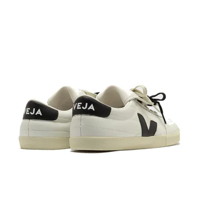 magliano-x-veja-panenka-leather-white-mg0221673b-4.png