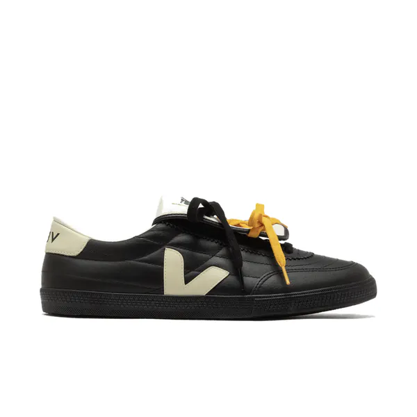 magliano-x-veja-panenka-leather-black-mg0221674b-1.png
