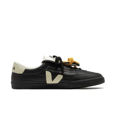 magliano-x-veja-panenka-leather-black-mg0221674b-2.png