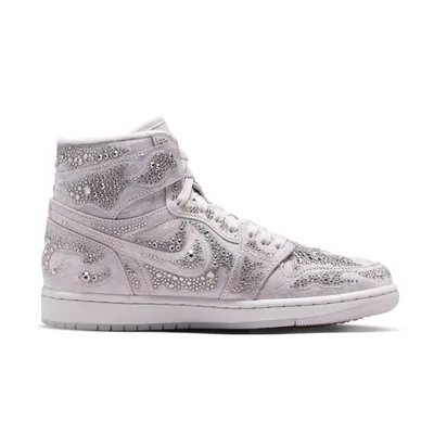 swarovski-x-nike-air-jordan-1-retro-high-og-vast-grey-hf6248-002-2.png