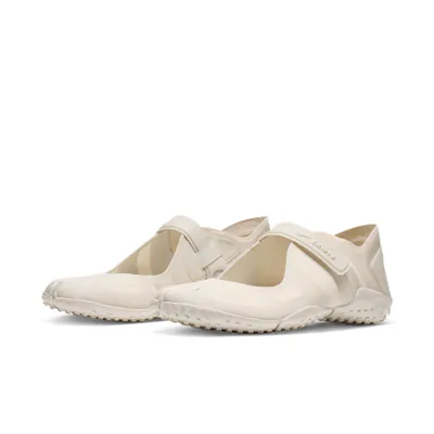 nikeskims-rift-mesh-light-bone-io7694-002-3.png