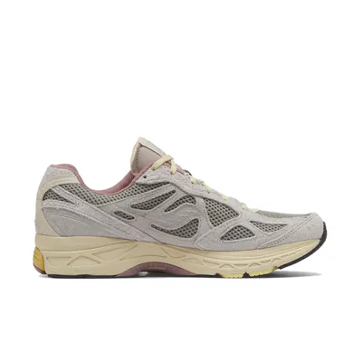 3sixteen-x-saucony-pro-grid-guide-7-graphite-s71044-1-2.png
