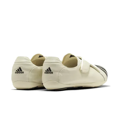 pharrell-williams-x-adidas-vario-flat-earther-white-black-ki7668-4.png
