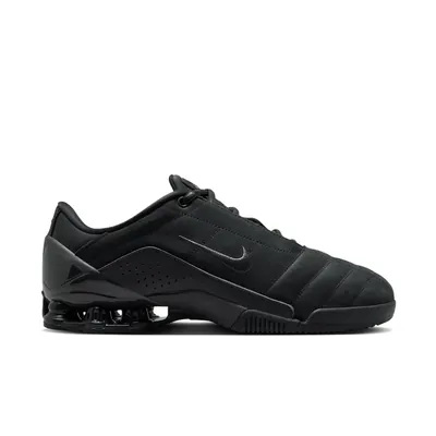 nike-total-90-shox-magia-black-io9934-001-1.png