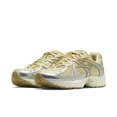 brooks-adrenaline-gts-10-dusty-yellow-1000581d713-2.png