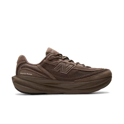 district-vision-x-new-balance-1080v15-cortado-m10806on-1.png