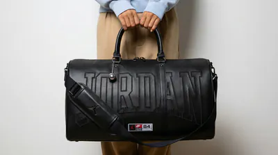 Jordan Bag Cover SNKR.png