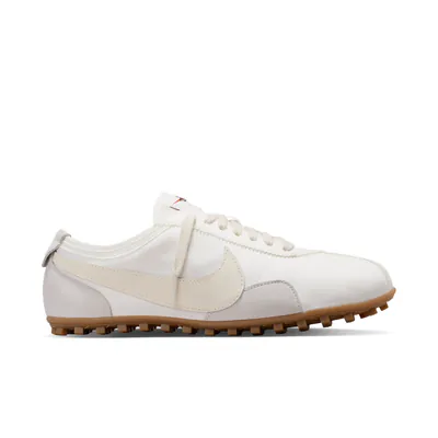 nike-moon-shoe-summit-white-iw0955-100-1.png