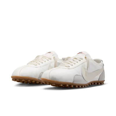 nike-moon-shoe-summit-white-iw0955-100-3.png