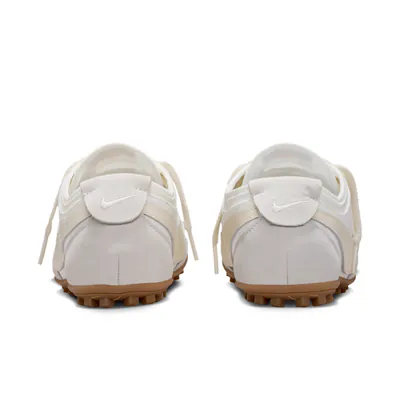 nike-moon-shoe-summit-white-iw0955-100-5.png