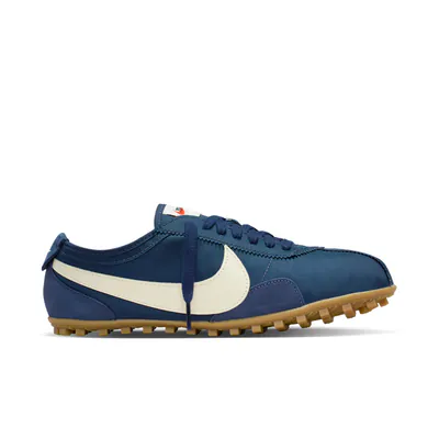 nike-moon-shoe-midnight-navy-iw0955-400-2.png