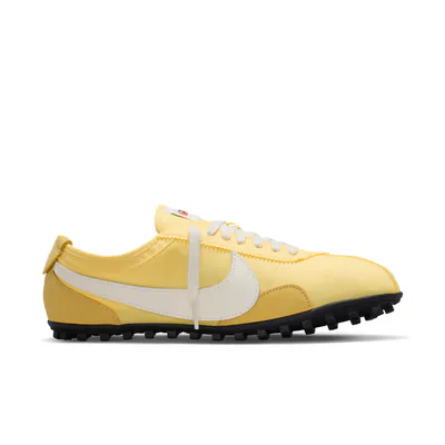nike-moon-shoe-soft-yellow-iw0955-700-2.png