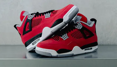 Nike Air Jordan 4 Retro Toro Bravo menu2 snkr.png