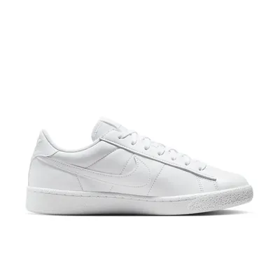 nike-tennis-classic-white-iq7387-107-2.png