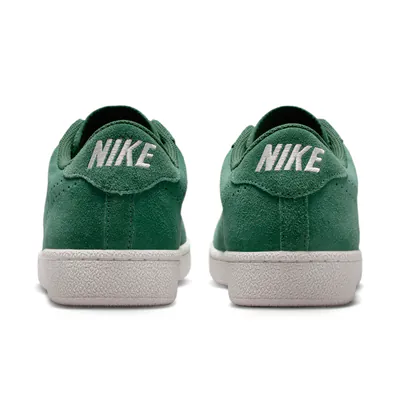 nike-tennis-classic-gorge-green-iq7388-300-4.png