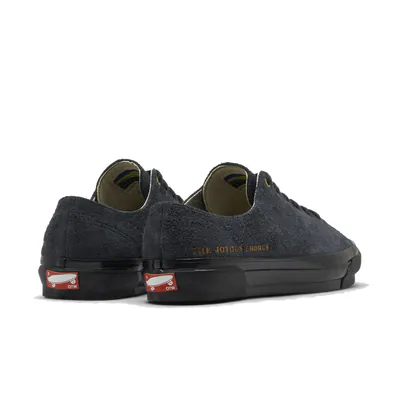 julian-klincewicz-x-vans-otw-style-31-vn000eksged1-4.png