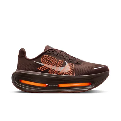 renegade-x-nike-vomero-premium-cinnamon-iq7314-200-1.png