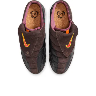kids-of-immigrants-x-nike-t90-mule-velvet-brown-ih4422-201-4.png