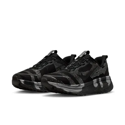 nike-vomero-18-disrupt-pack-iq3925-001-3.png