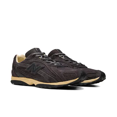 auralee-x-new-balance-204l-ganache-u204l5i7-3.png