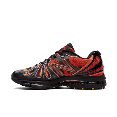 joe-freshgoods-x-new-balance-1890-finger-waves-u189065n-2.png