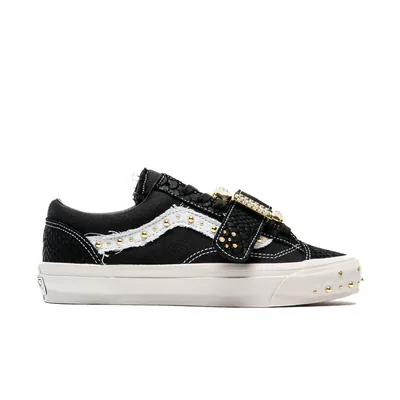 metagirl-x-vans-lx-old-skool-36-buckle-black-vn000zazhab-1.png